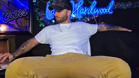 Snapshot of lancehardwood222 chatting on November 22, 1:15 am LANCE online show from November 22, 1:15 am