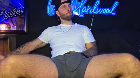 Snapshot of lancehardwood222 chatting on December 4, 1:48 am LANCE online show from December 4, 1:48 am