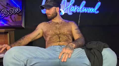 Snapshot of lancehardwood222 chatting on January 11, 1:21 am LANCE online show from January 11, 1:21 am