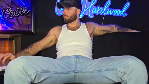 Snapshot of lancehardwood222 chatting on January 13, 1:22 am LANCE online show from January 13, 1:22 am