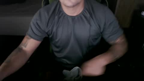 Snapshot of landaw chatting on December 6, 5:11 pm Landaw online show from December 6, 5:11 pm