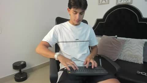 landercruz online show from October 14, 3:40 am