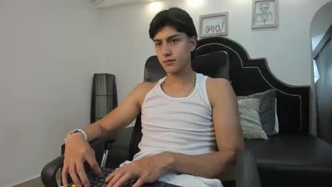 landercruz online show from October 15, 4:23 am