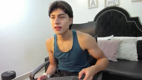 landercruz online show from October 17, 4:37 am