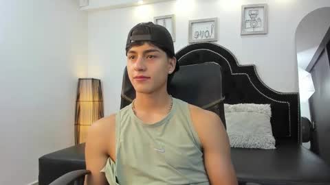 landercruz online show from October 23, 4:12 am