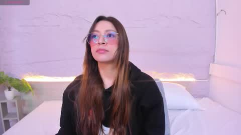 Lanna online show from January 15, 11:48 am