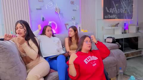 lanna_as online show from March 13, 1:29 pm