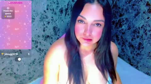 Lanna online show from June 16, 1:14 pm