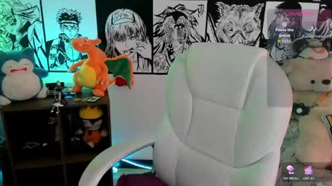 lanna miller     online show from May 28, 7:22 pm