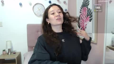 Lanna online show from March 27, 1:22 pm