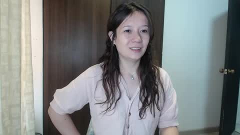 Lanna online show from April 23, 1:13 pm