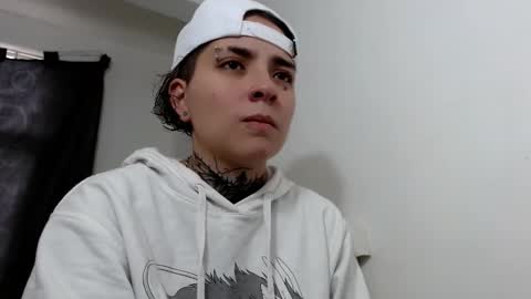 LANNIE   online show from March 5, 8:10 pm