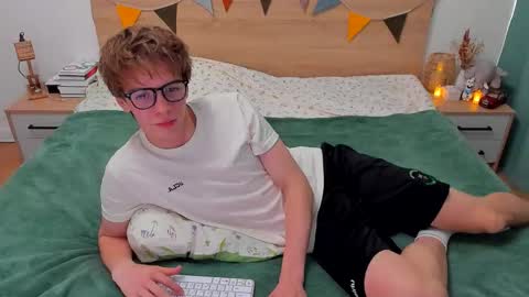 Fandi online show from September 30, 6:40 am