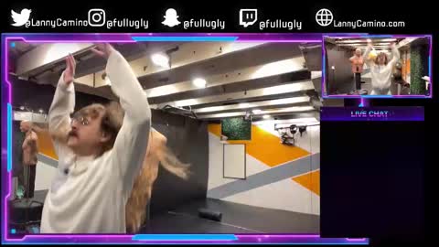 Snapshot of lannycamino chatting on November 26, 1:28 am el cee online show from November 26, 1:28 am