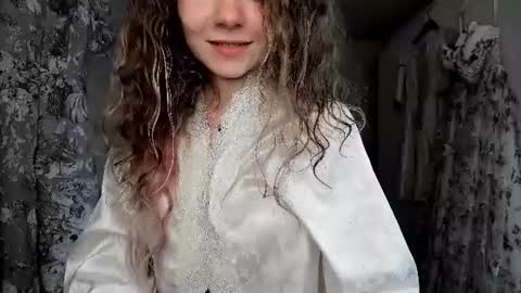 Snapshot of lanshan_classy chatting on June 21, 6:49 am lanshan_classy online show from June 21, 6:49 am