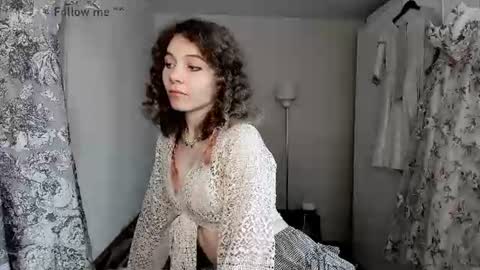 Snapshot of lanshan_classy chatting on July 7, 7:23 am lanshan_classy online show from July 7, 7:23 am