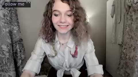 Snapshot of lanshan_classy chatting on August 3, 7:28 pm lanshan_classy online show from August 3, 7:28 pm