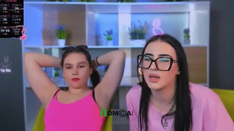 Snapshot of lara_bamby chatting on March 22, 11:41 pm lara_bamby online show from March 22, 11:41 pm