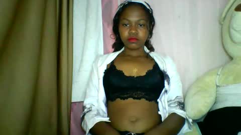 lara_belle online show from May 8, 9:42 pm