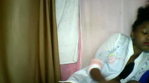 lara_belle online show from May 15, 11:45 pm