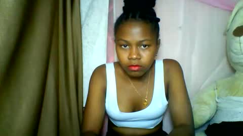 lara_belle online show from May 20, 2:34 pm