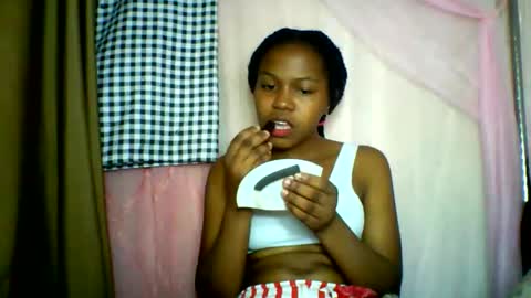 lara_belle online show from June 4, 7:58 am