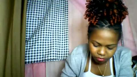 lara_belle online show from June 10, 4:12 am