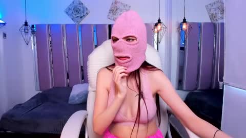 Laura online show from February 26, 6:11 pm