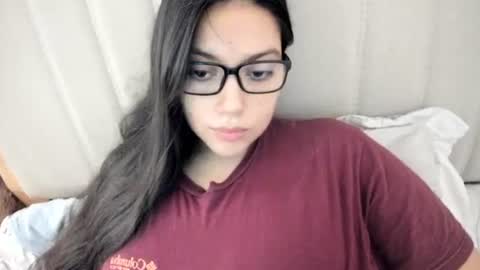 lara online show from December 22, 9:12 pm