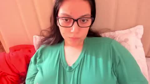 lara online show from April 21, 3:28 pm