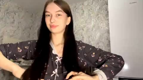 lara online show from April 22, 10:11 pm