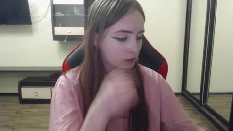 Snapshot of laralianna chatting on December 25, 4:32 pm Laralianna online show from December 25, 4:32 pm