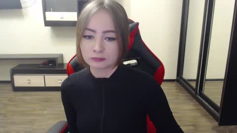 Snapshot of laralianna chatting on January 4, 5:58 pm Laralianna online show from January 4, 5:58 pm