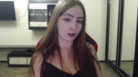 Snapshot of laralianna chatting on February 18, 12:39 pm Laralianna online show from February 18, 12:39 pm