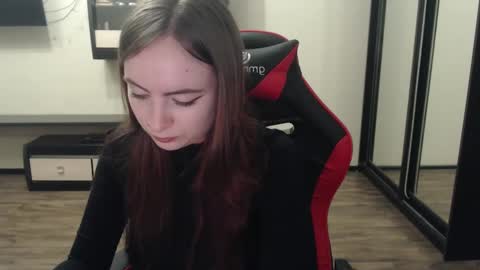 Snapshot of laralianna chatting on March 1, 2:13 pm Laralianna online show from March 1, 2:13 pm