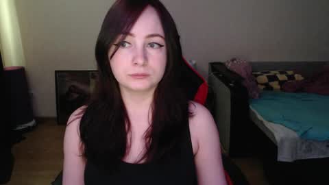 Snapshot of laralianna chatting on April 29, 9:35 am Laralianna online show from April 29, 9:35 am