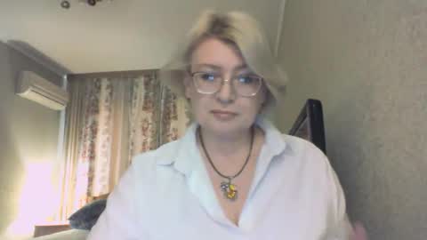 laramrs online show from December 14, 11:04 am