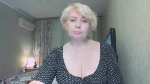 laramrs online show from February 3, 5:40 pm