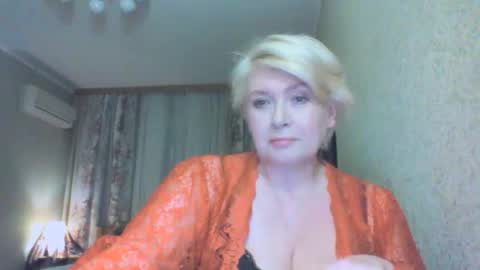 laramrs online show from March 12, 4:57 pm