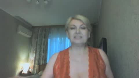 laramrs online show from April 24, 5:59 pm