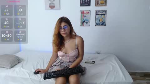 Snapshot of laramucci chatting on September 21, 7:48 pm laramucci online show from September 21, 7:48 pm