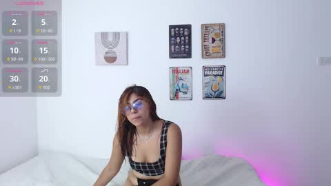 Snapshot of laramucci chatting on September 24, 7:39 pm laramucci online show from September 24, 7:39 pm