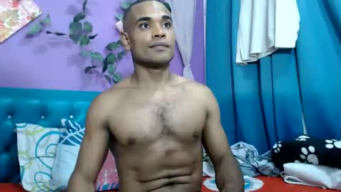 Snapshot of larenz_tate chatting on May 11, 6:38 pm larenz_tate online show from May 11, 6:38 pm