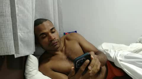 Snapshot of larenz_tate chatting on June 9, 11:22 am larenz_tate online show from June 9, 11:22 am