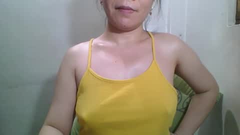 Snapshot of laricemsbest chatting on May 2, 4:01 pm Larice online show from May 2, 4:01 pm