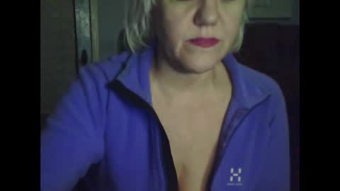 larisaq4ugo24 online show from February 20, 6:57 pm