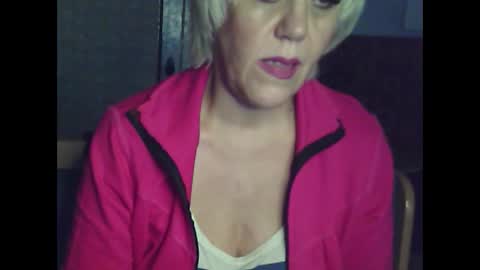 larisaq4ugo24 online show from October 10, 9:52 am