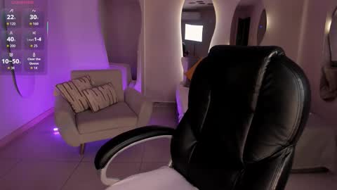 Larisa Smirnov online show from December 2, 4:07 am