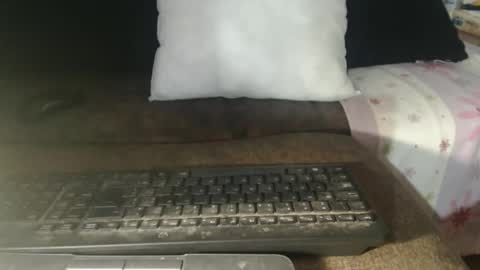 Lariss online show from April 19, 5:23 pm