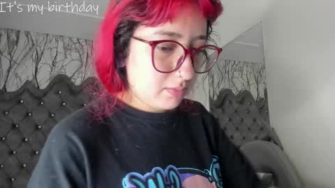 Snapshot of larissa01_ chatting on January 17, 2:50 am Lari online show from January 17, 2:50 am